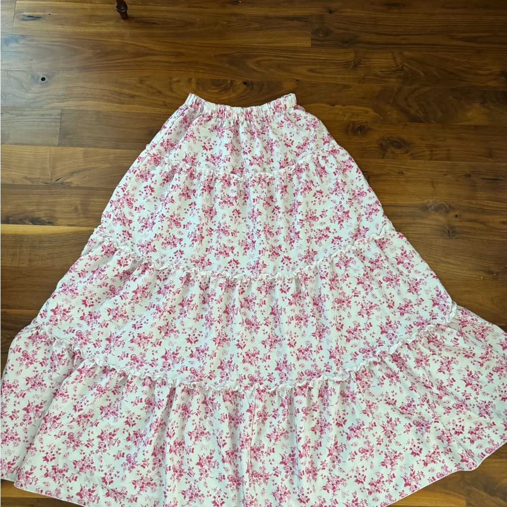 Chic Floral Maxi Skirt in Pink